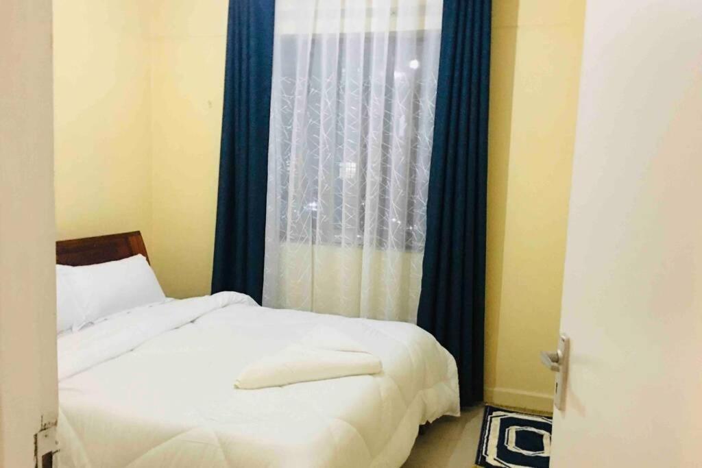 Grey House -ngara Housing,desai Road *