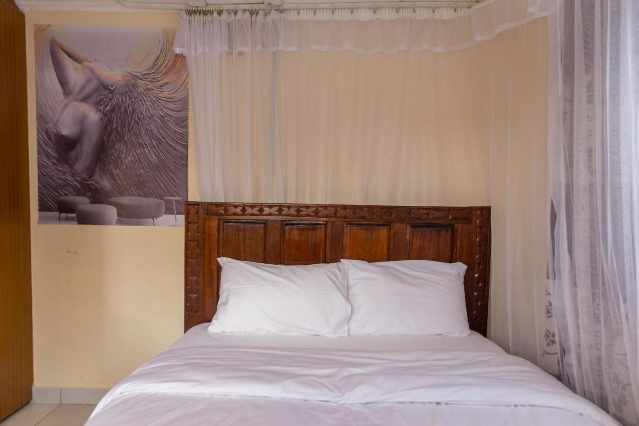 Celio Jardine Lavington Guest house 2*