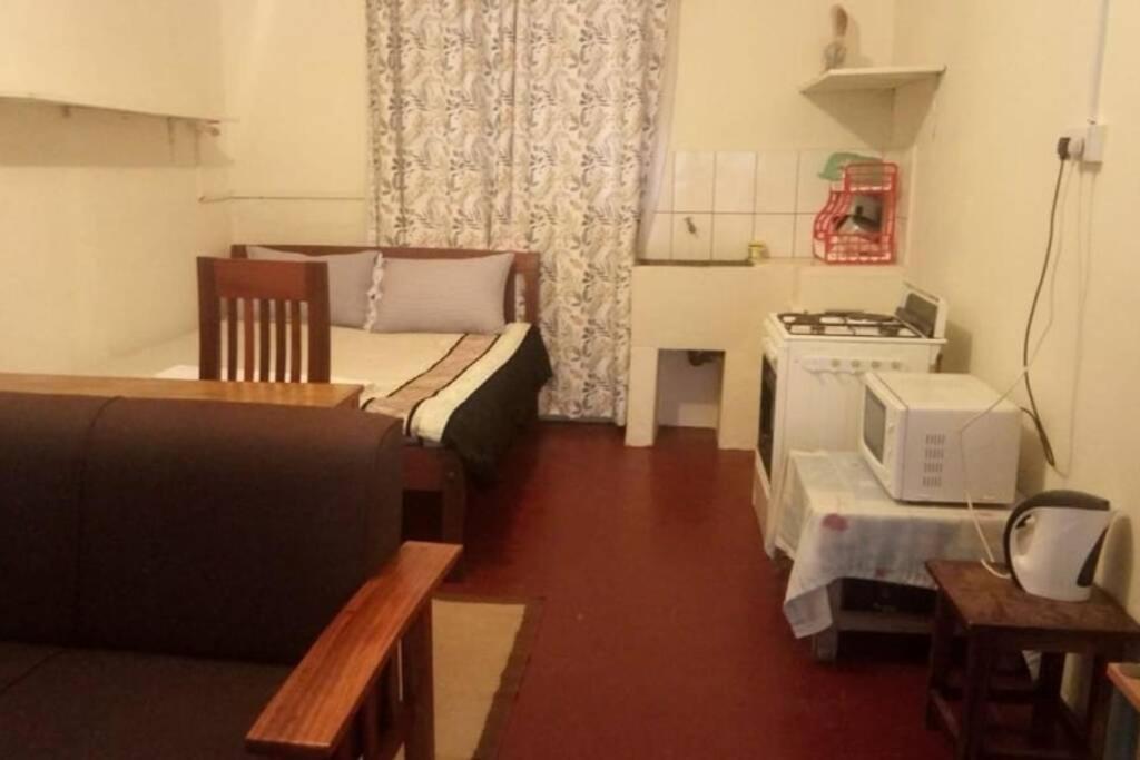 Quiet Comfortable Studio With Mature Garden View. Nairobi