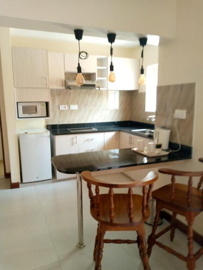 Lux Westlands Business *