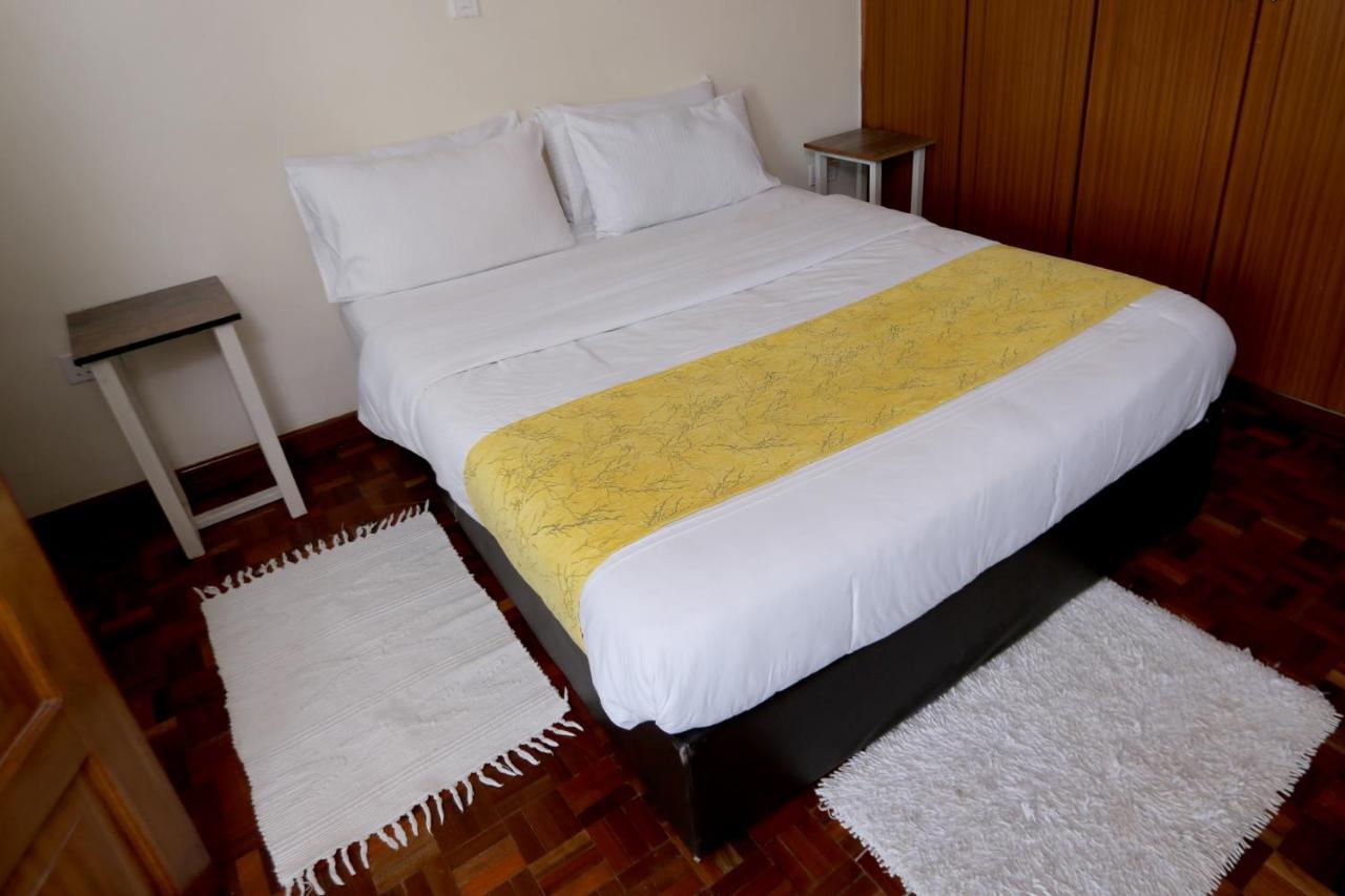 Esao Airport Suites *