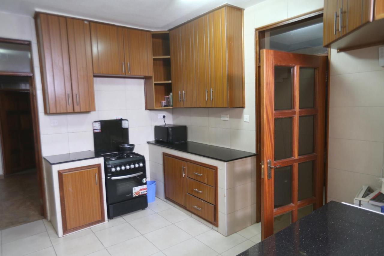 Esao Airport Suites *