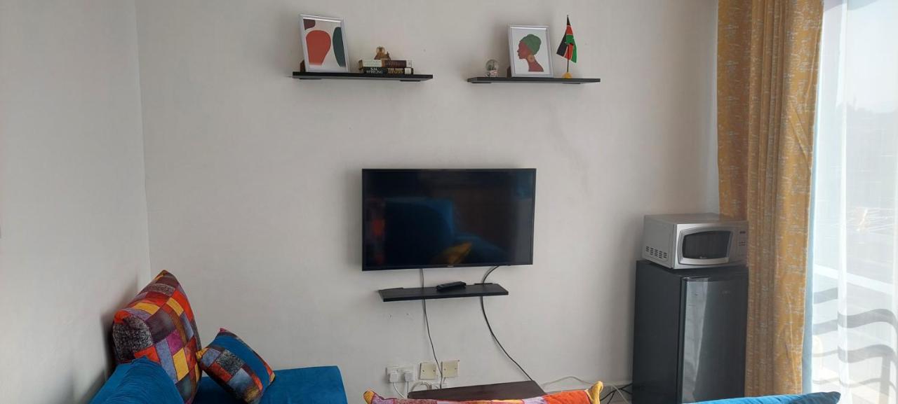 Cosy Studio With Swimming Pool, Free Parking *