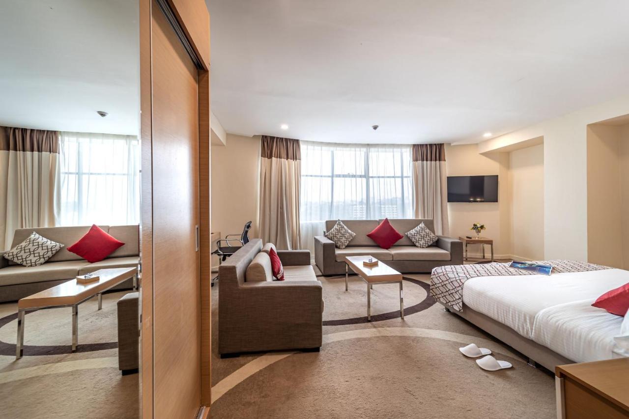 Prideinn Azure Westlands Hotel