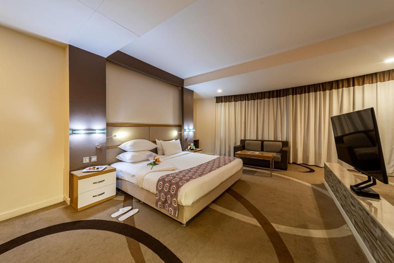 Prideinn Azure Westlands 4*