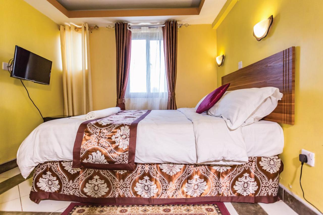 Hotel Court 3*