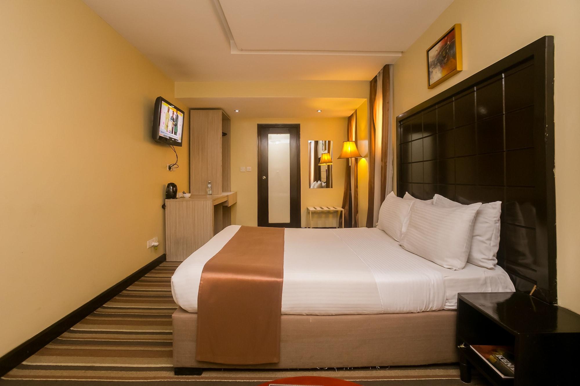 The Clarion Hotel 3*