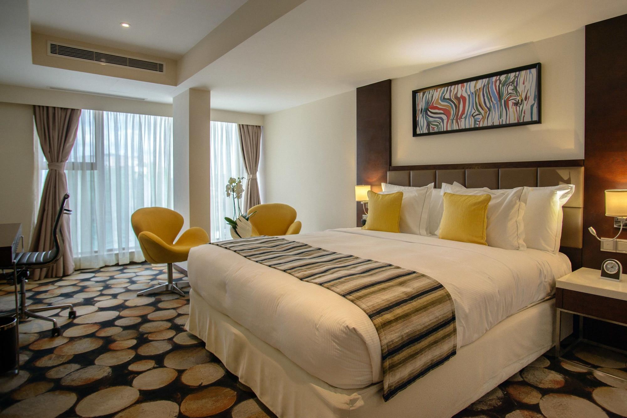 Hotel The Concord &