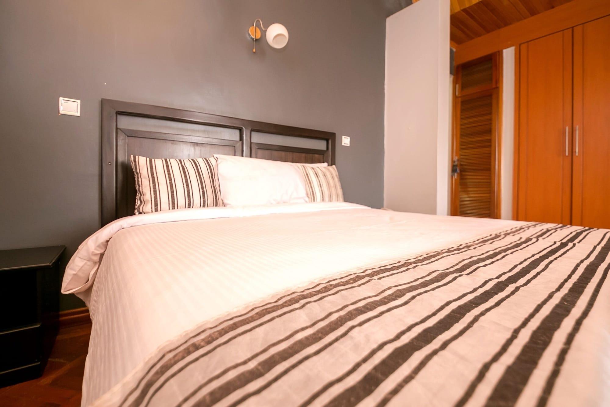 Meltonia Luxury 4*