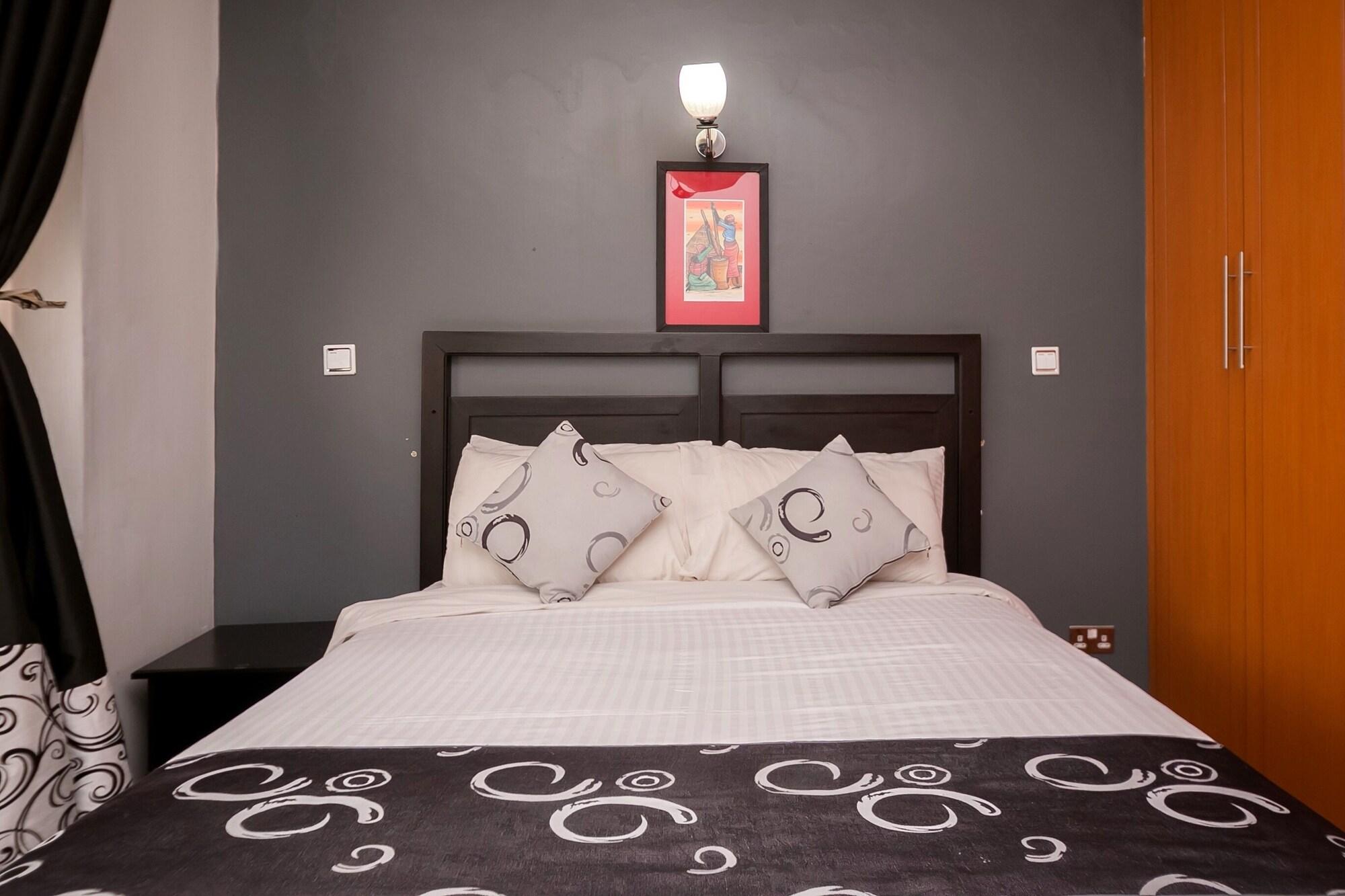 Meltonia Luxury Aparthotel 4*