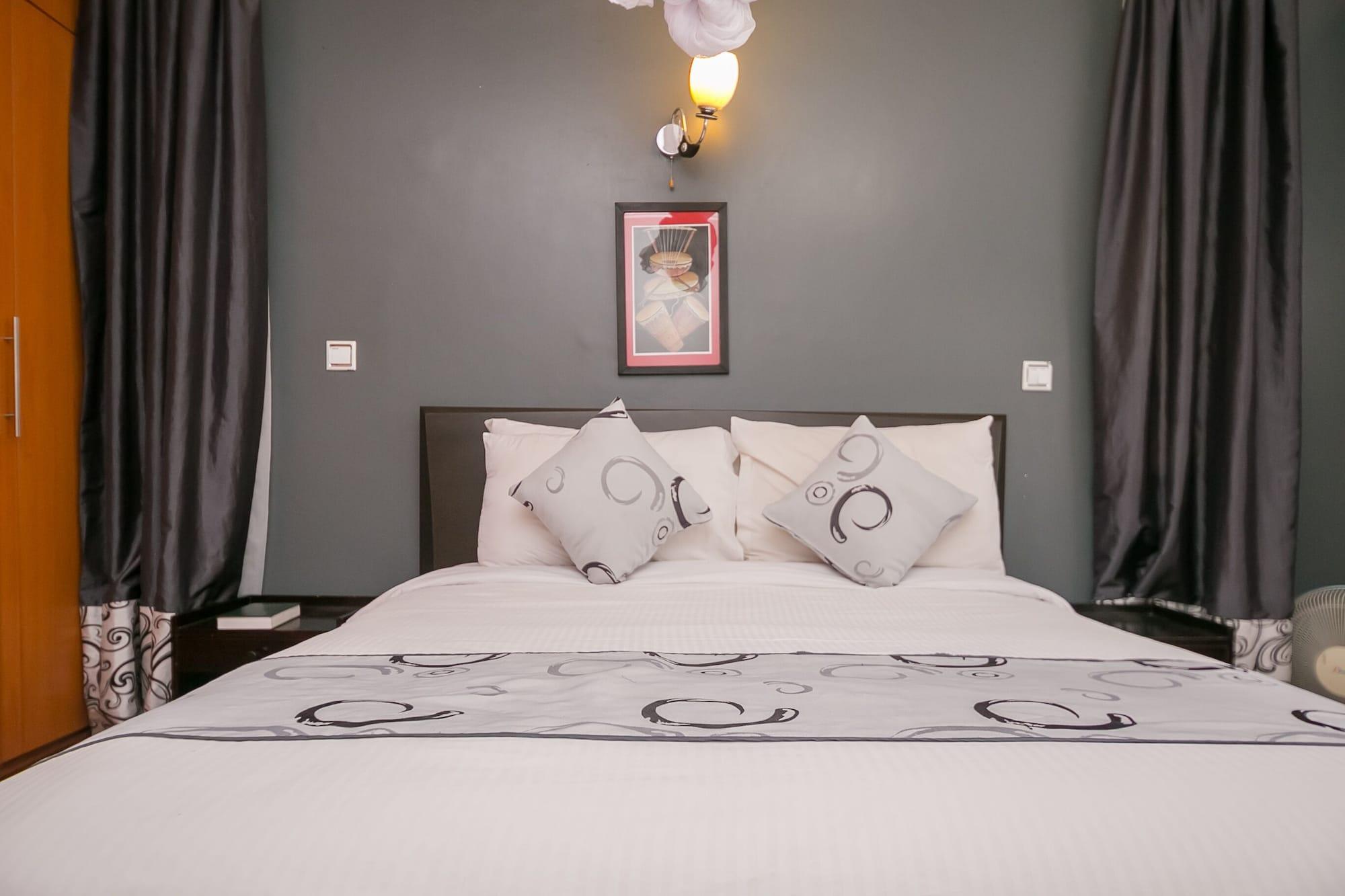 Meltonia Luxury Aparthotel