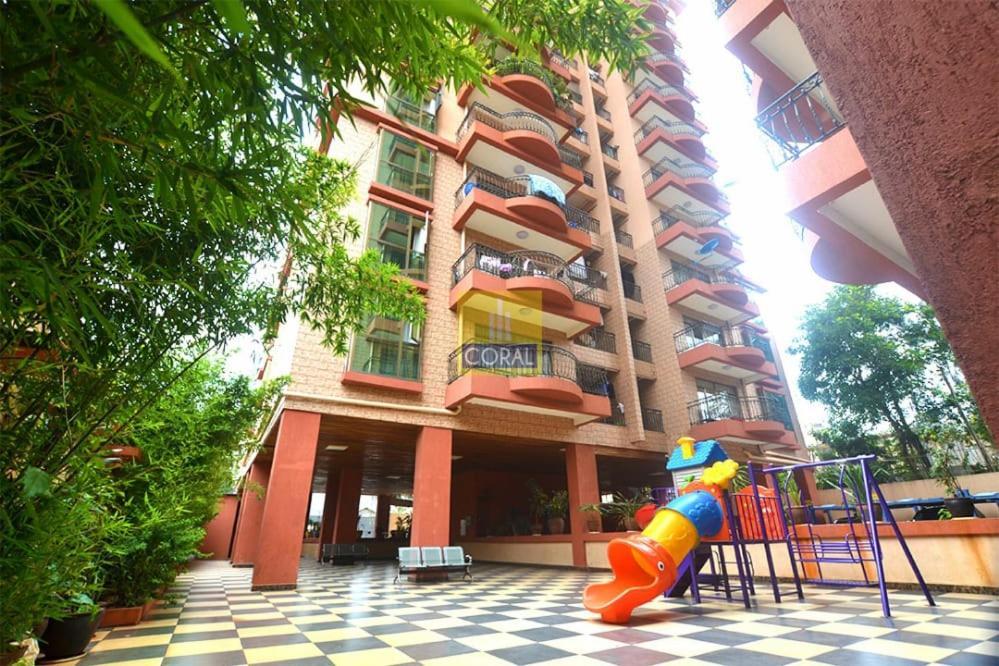 Apartment Lavish All Ensuite 2-bedroom With A Pool *