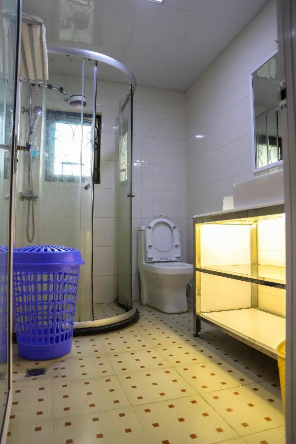 Lavish All Ensuite 2-bedroom With A Pool *