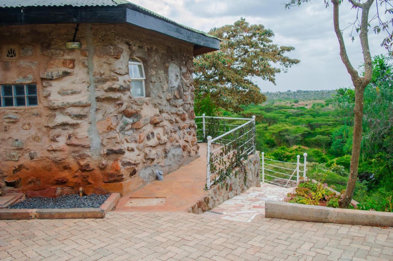 Leleshwa Getaway