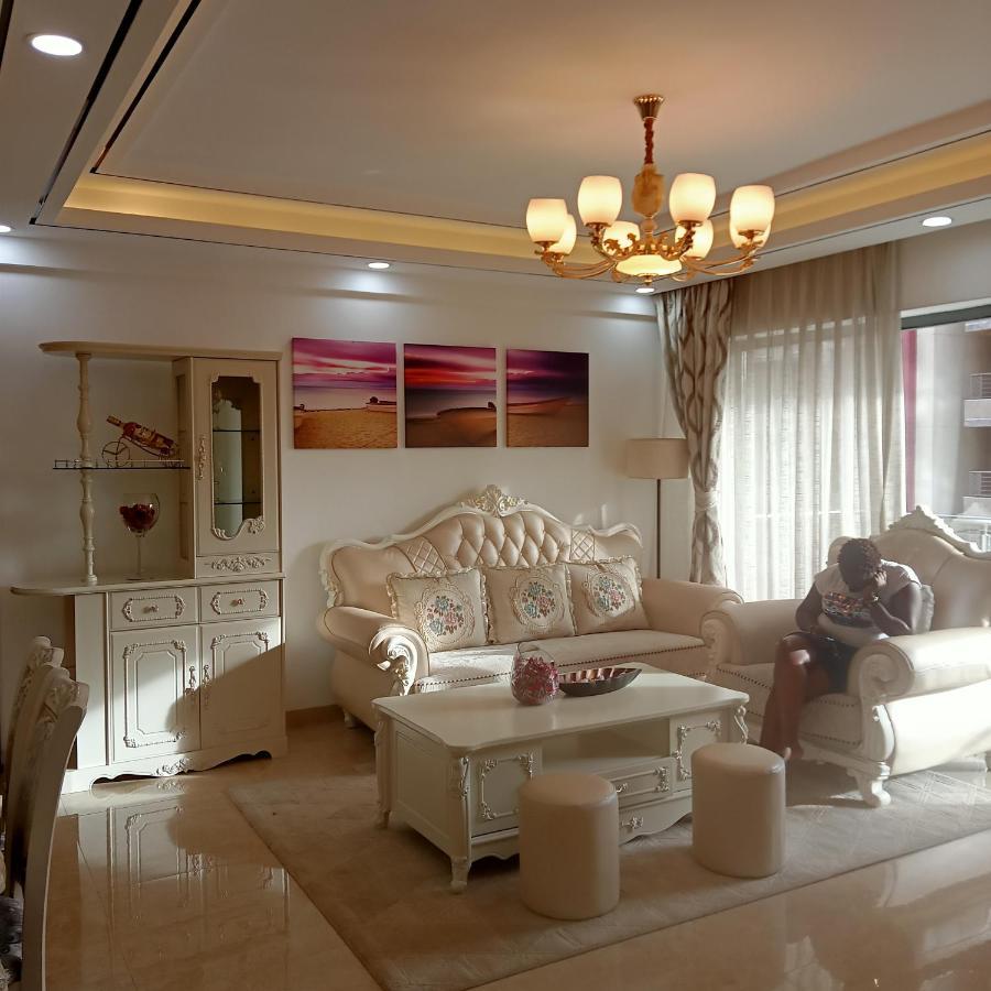 Pride Luxurious - Free Transport From Airport For Pre Payment Bookings Apartment *