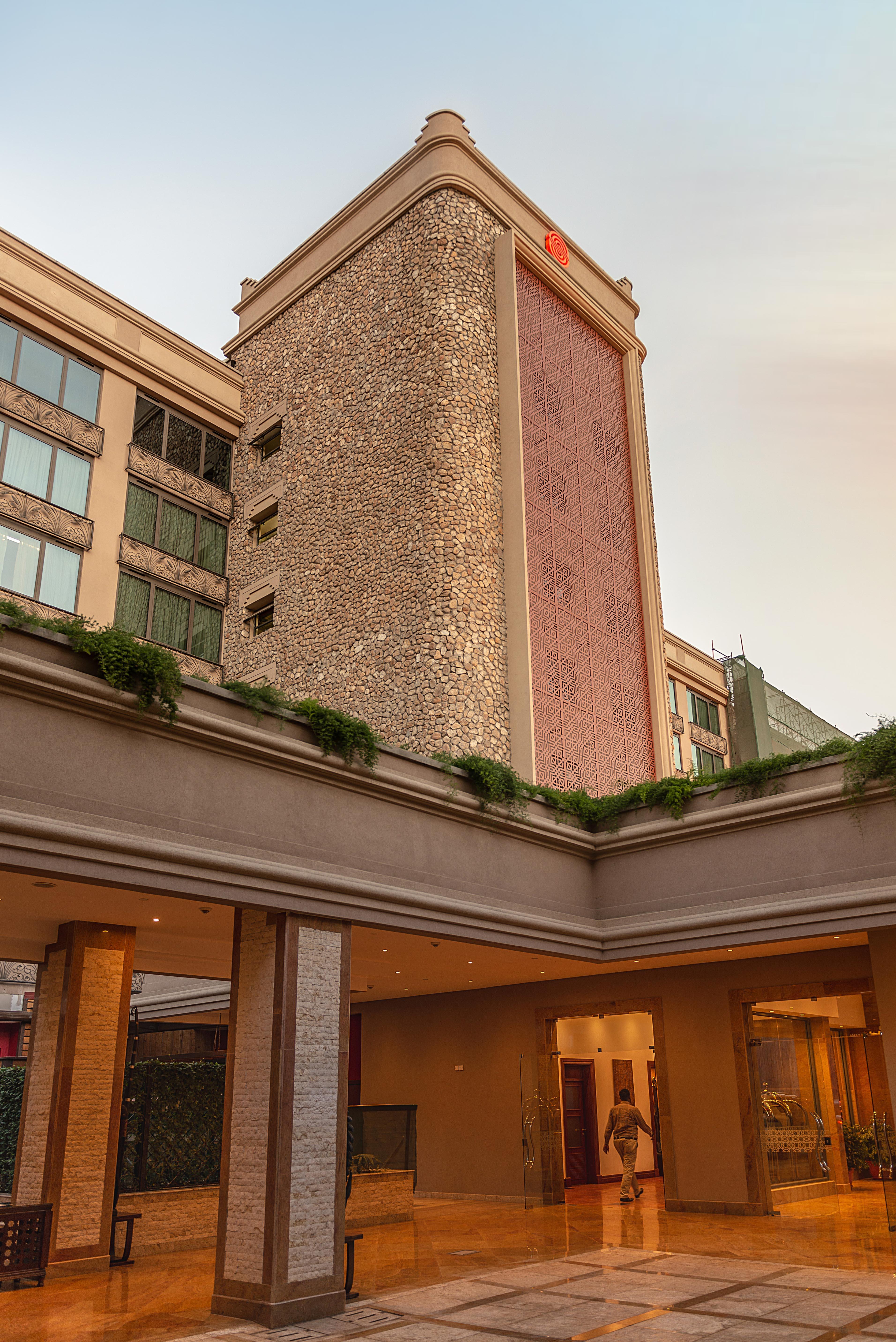 Hotel Serena 5*