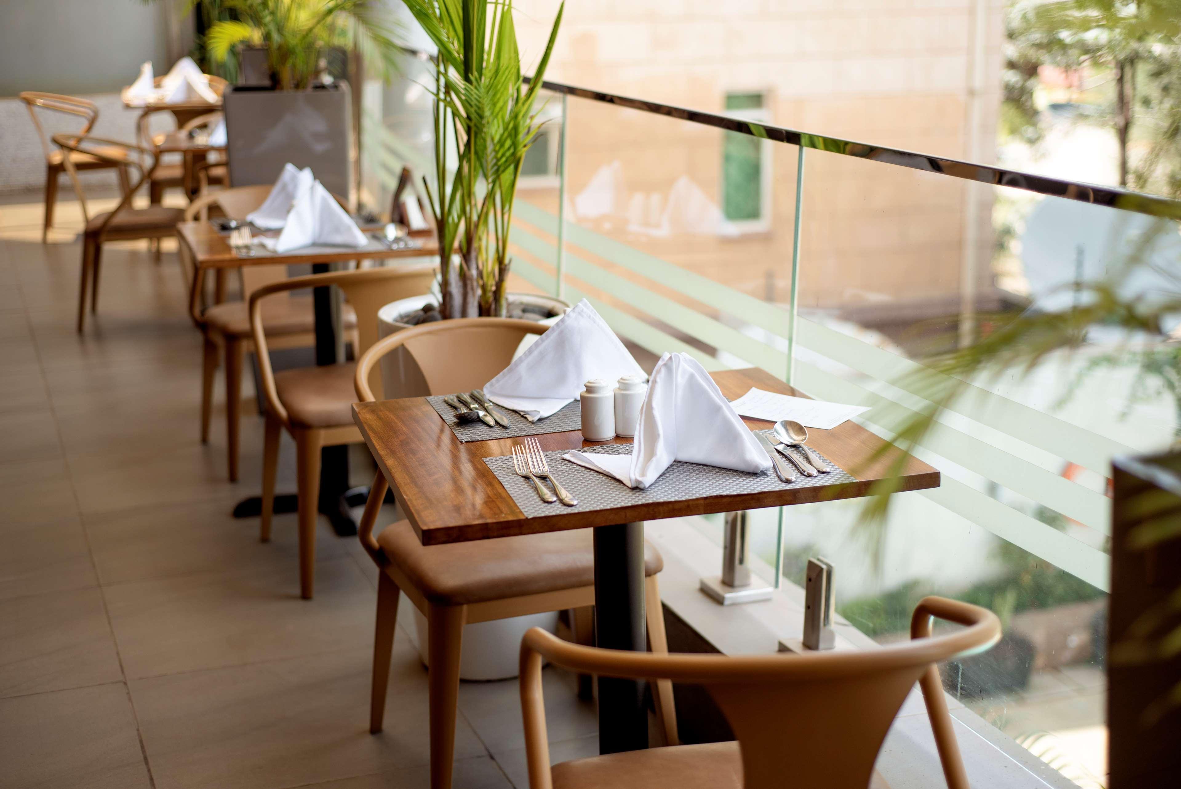 Hotel Royal Tulip Canaan