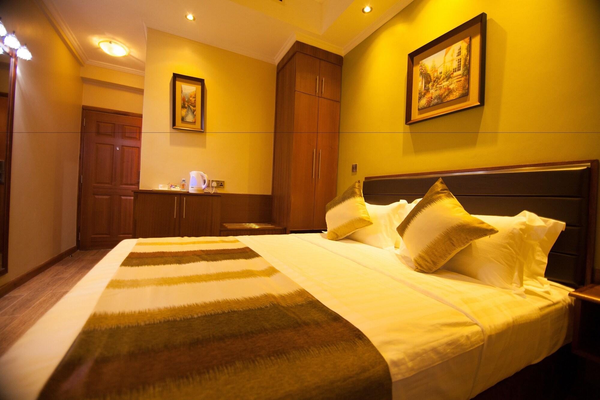 Hotel After 40