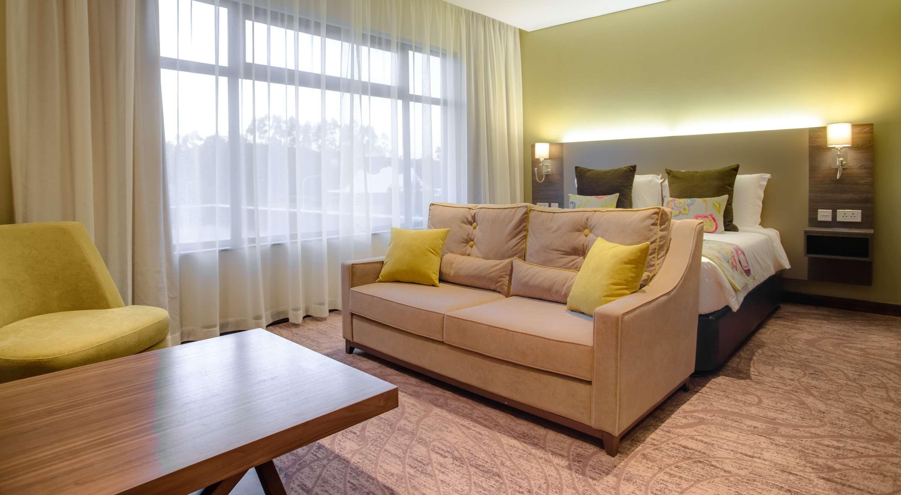 Tamarind Tree Hotel 4*