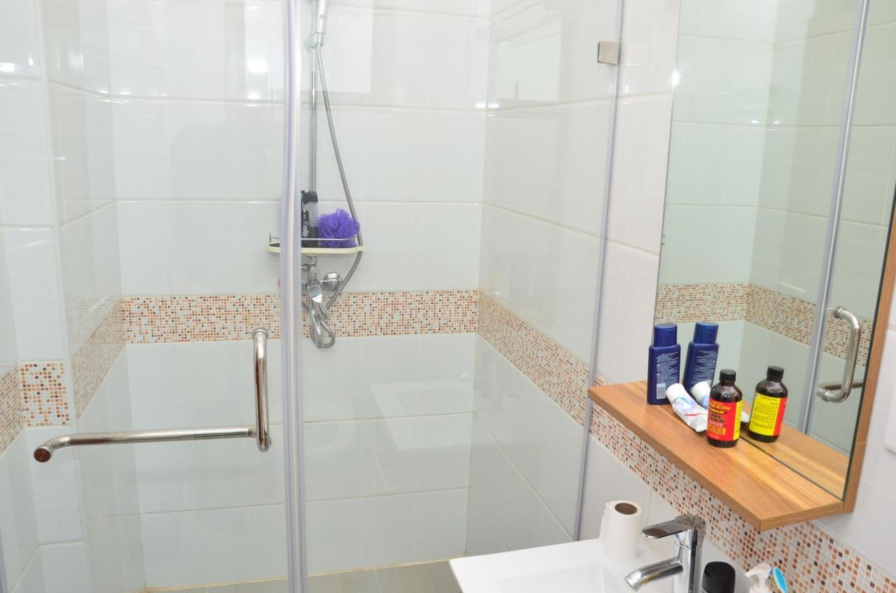 Charming 2 Bedroom Penthouse Apartment. Apartment