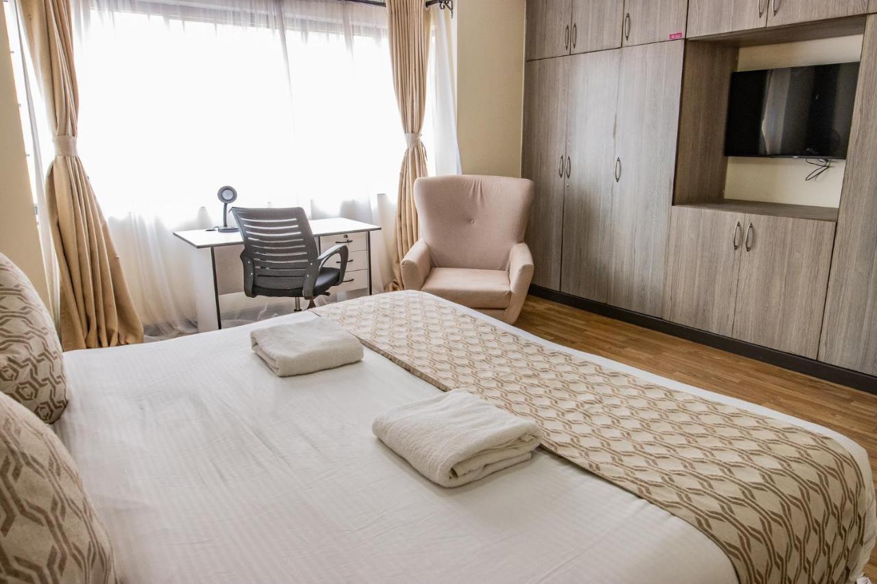 Aparthotel Mellow Suites 4*