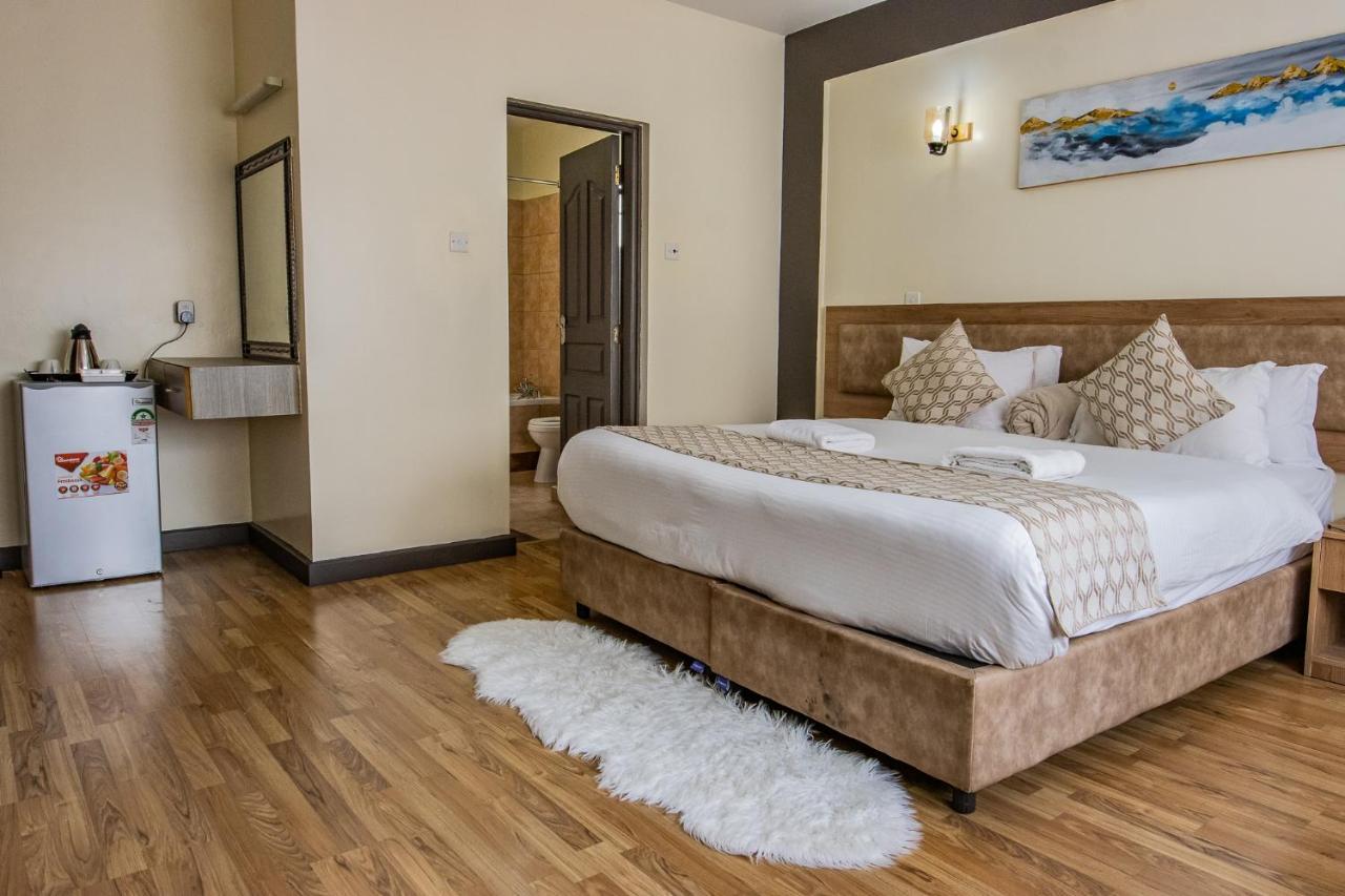 Mellow Suites Aparthotel 4*