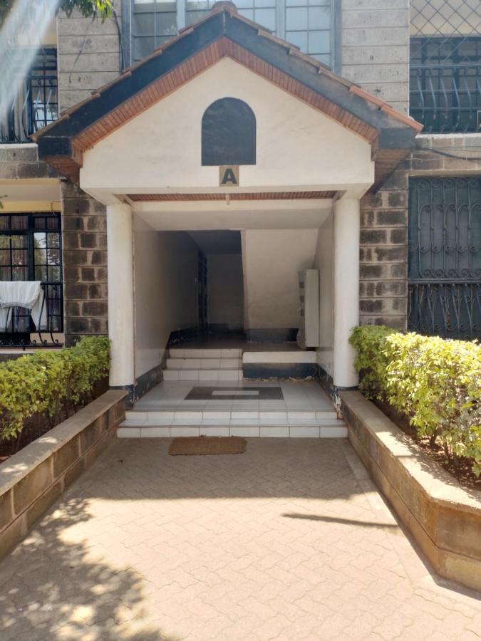 Jeyem Stays At Argwings Court * Nairobi