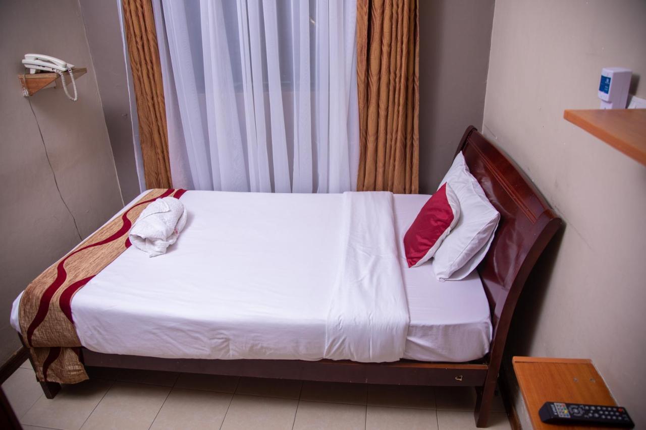 The Stand Leisure Hotel 2*