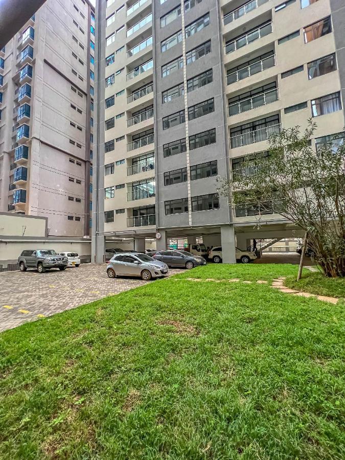 Cozy Kilimani With Washing Machine And Gym Apartment