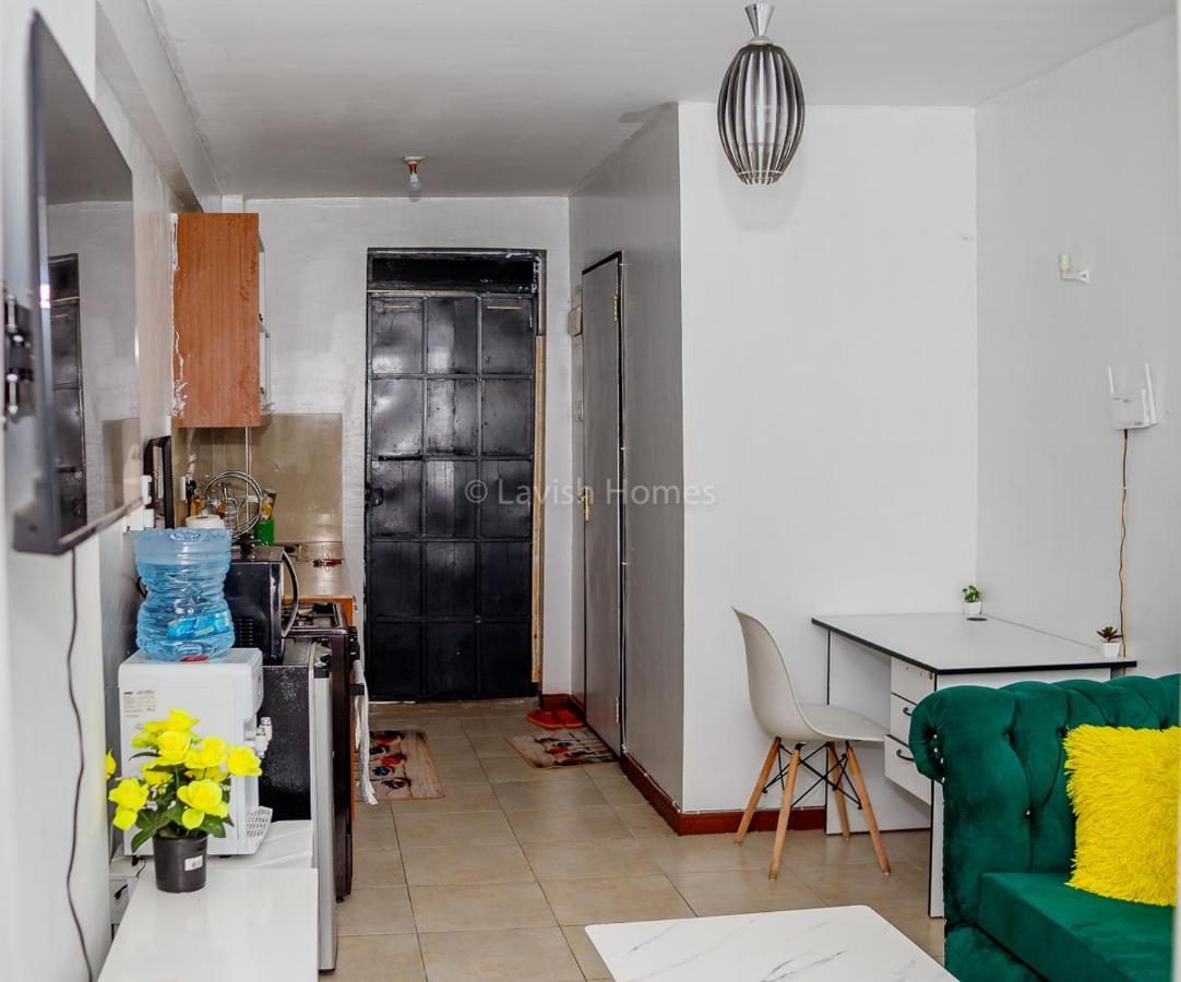 Apartment Lavish Homes *