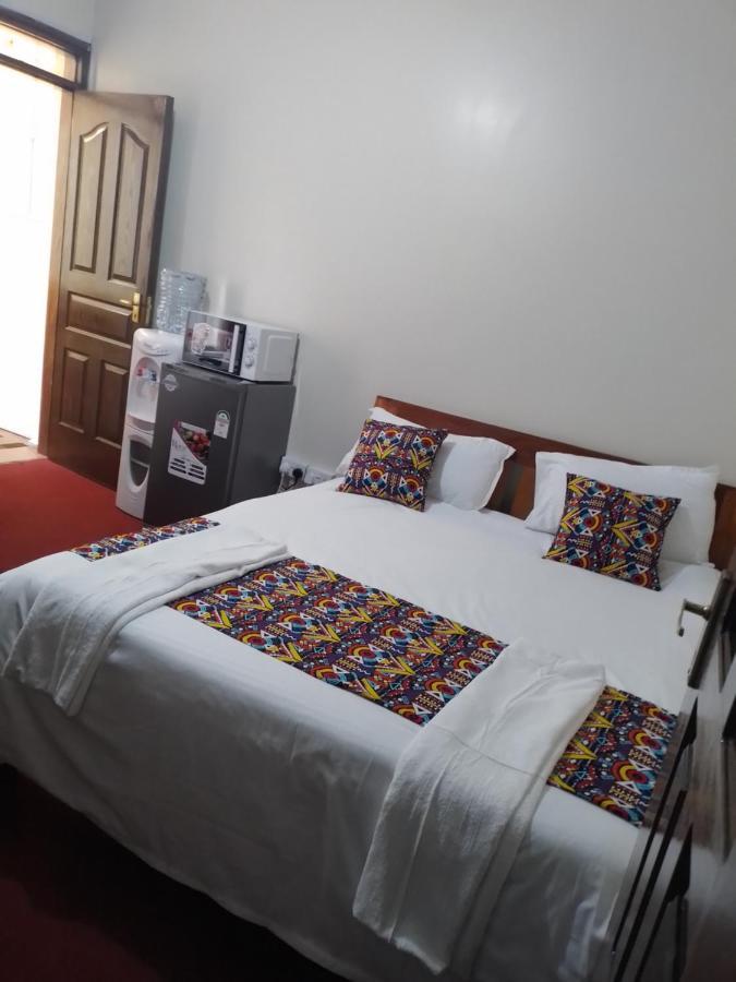 Bed & Breakfast Jeyem Stays At Argwings Court *