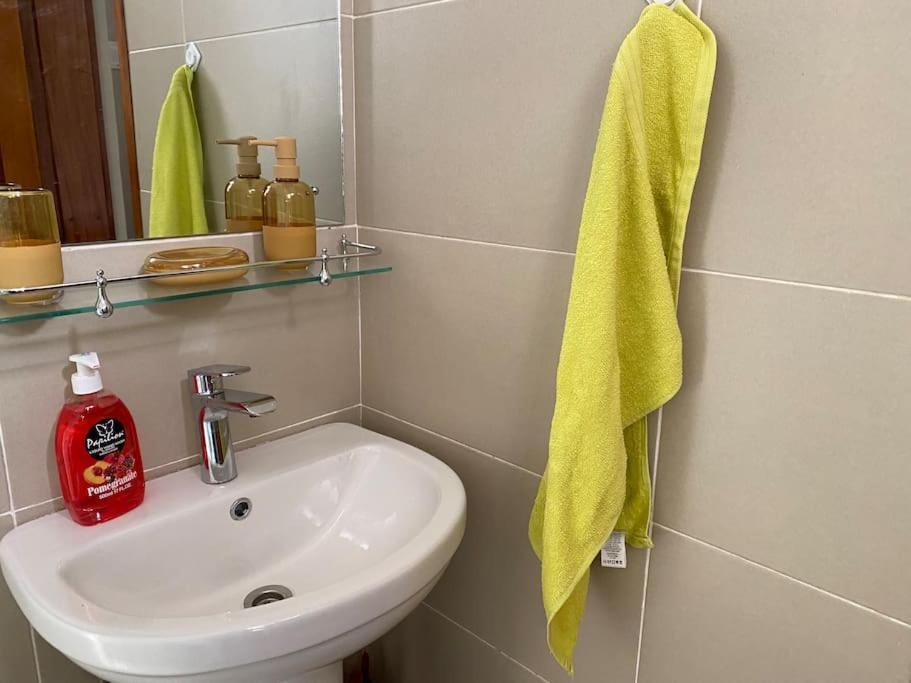 Gorgeous Well Equipped Modern In Loresho Apartment *