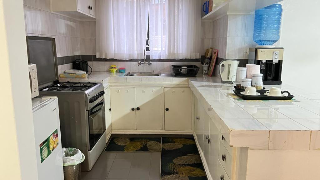 Kiana Homes And Events Apartment *