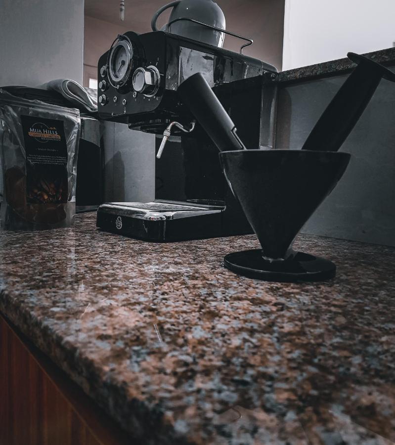 Mambo Coffee Residences At Kings Millennium Apartments- 3 Bedroom Apartment, Full Unit - 7km To Jki Airport, 7km To Cbd Apartment *