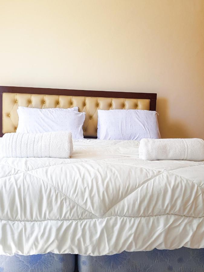 Mambo Coffee Residences At Kings Millennium Apartments- 3 Bedroom Apartment, Full Unit - 7km To Jki Airport, 7km To Cbd *