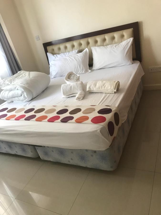 Mambo Coffee Residences At Kings Millennium Apartments- 3 Bedroom Apartment, Full Unit - 7km To Jki Airport, 7km To Cbd
