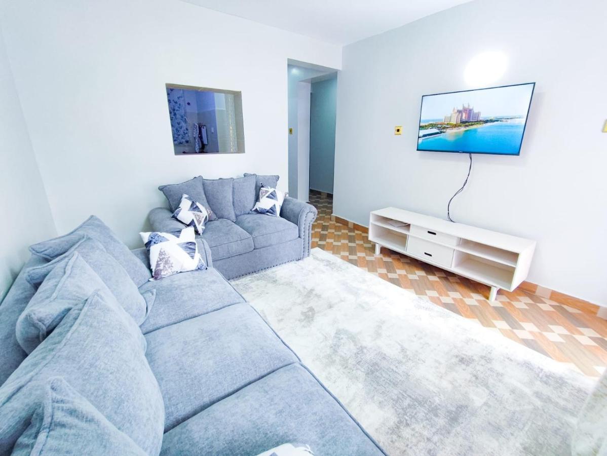 Luxurious-2 Bedroom Furnished - Trm Drive *