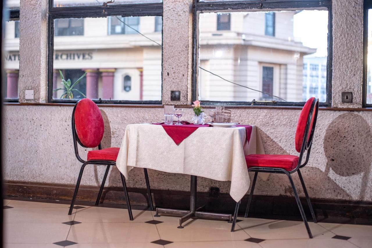 Ambassadeur Hotel 3*