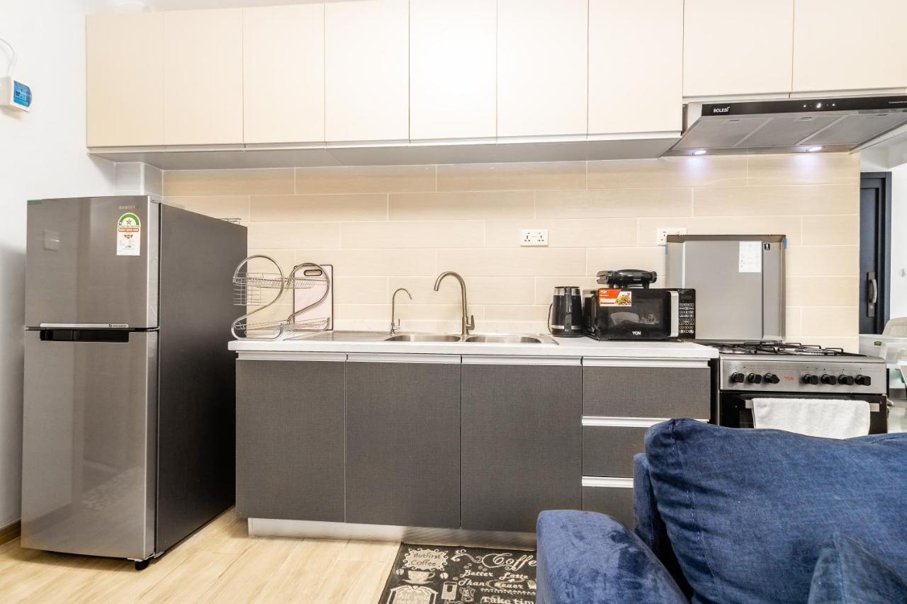 Azuri Homes &