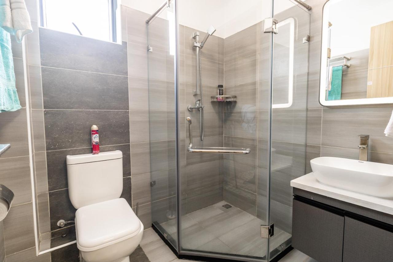 Apartment Azuri Homes &