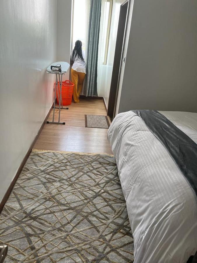 Lux 3 Bedroom With Sq Vesta Gardens Kilimani * Nairobi