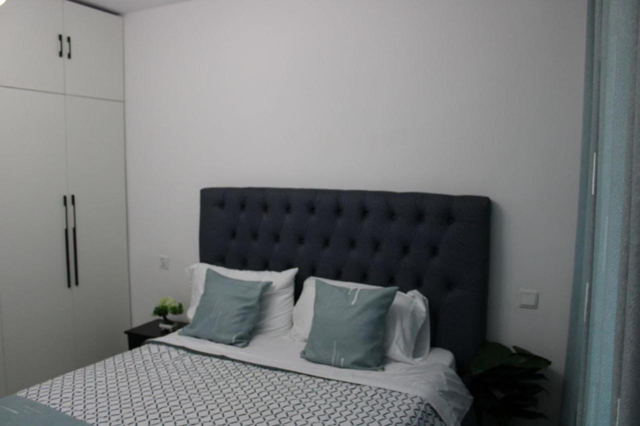 Lux Royal Gardens Apartment