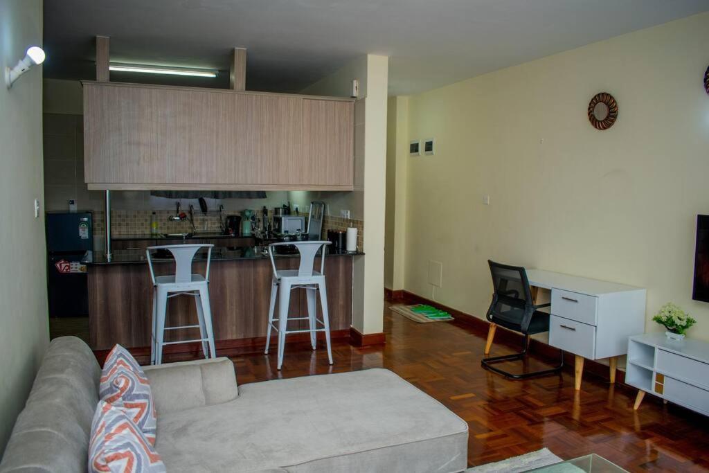 Classy 1br In Westlands, Gym, Workspace, Parking Apartment *