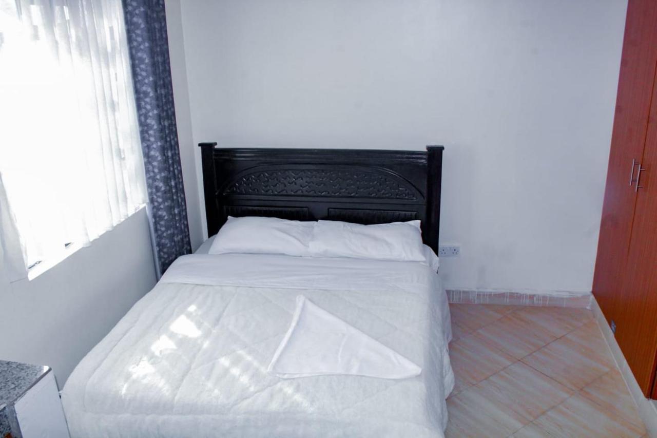 Lux Nataliz Utawala Nairobi