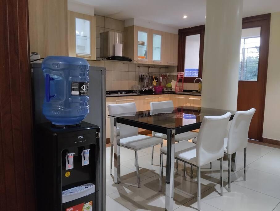 Fully Furnished 2 Bedroom Ensuite Is Suguta Kileleshwa * Nairobi