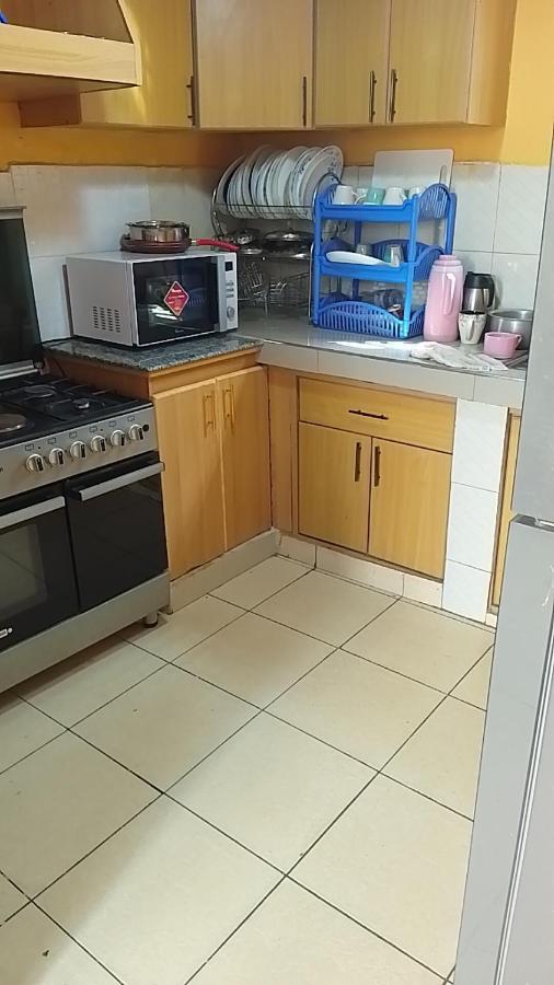 3 Bedrooms Airbnb Apartment *