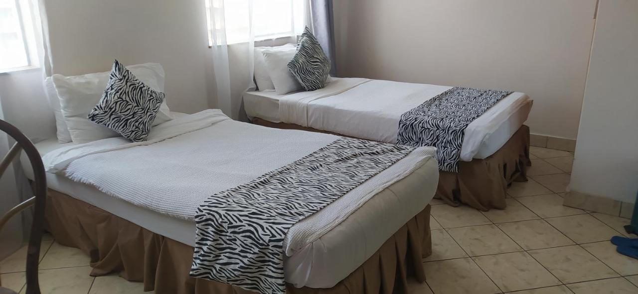 Plus254 Hotel 2*