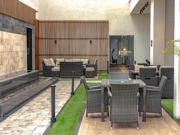 Ler Elite Homes