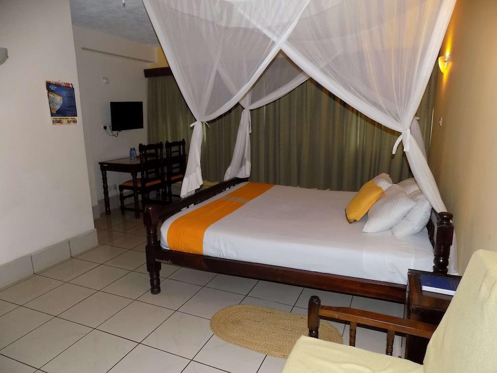 Kenya Comfort Hotel 3*