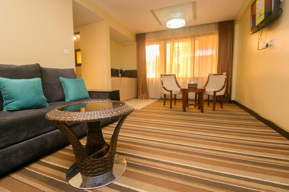 The Clarion 3*